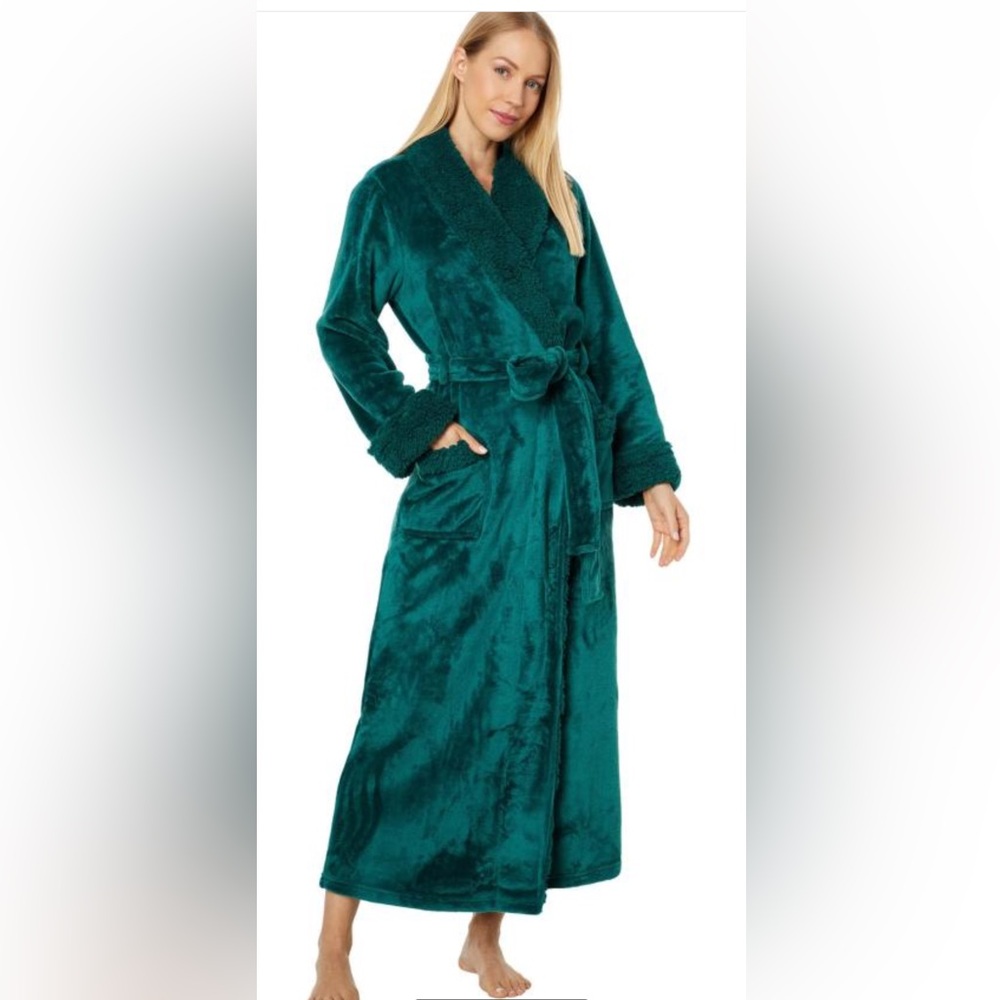 - NWT NATORI PLUSH SHERPA CYPRESS GREEN ROBE - S, M, XL